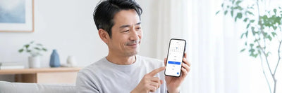 スマートフォンから注文する様子