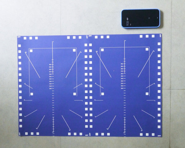 専用計測シートとスマートフォン